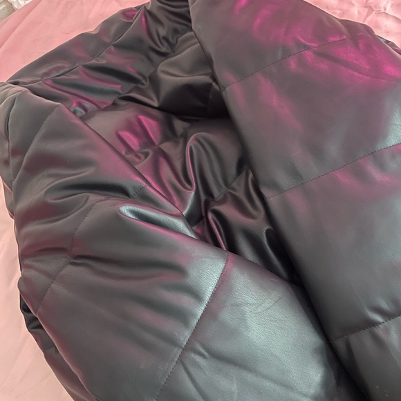 Black Puffer Jacket - Picture 5 of 6